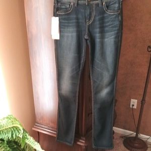 Silver jeans dark blue elyse size 25 x 32 jeans.